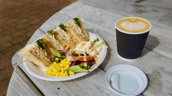 Caifé ag An tSean Bheairic, An Fál Carrach, Co. Dhún na nGall, Éire Caifé ag An tSean Bheairic, An Fál Carrach, Co. Dhún na nGall, Éire